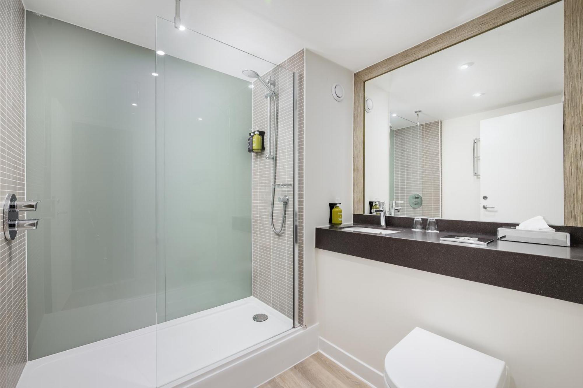 Holiday Inn Northampton By Ihg Екстериор снимка