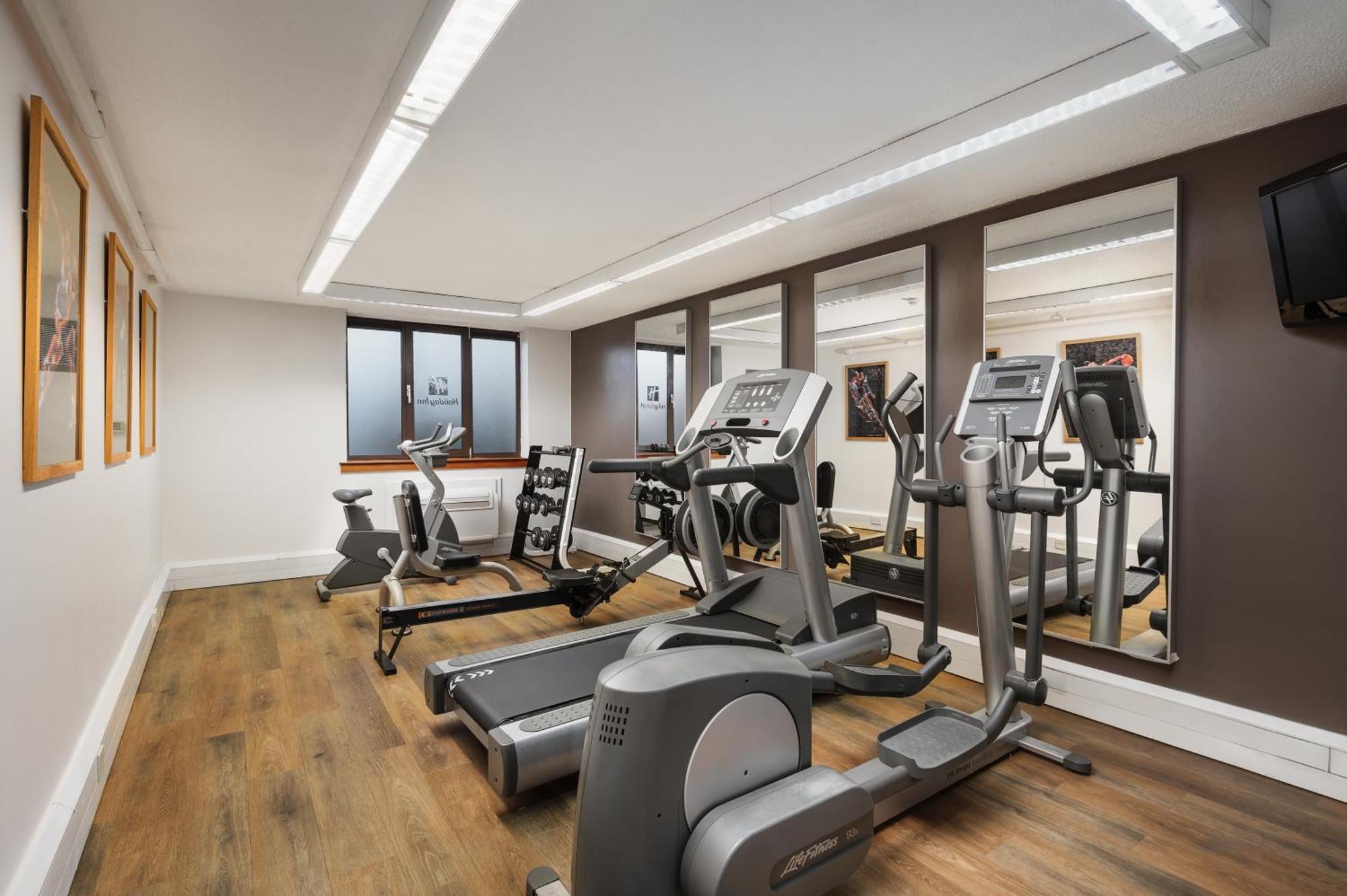 Holiday Inn Northampton By Ihg Екстериор снимка