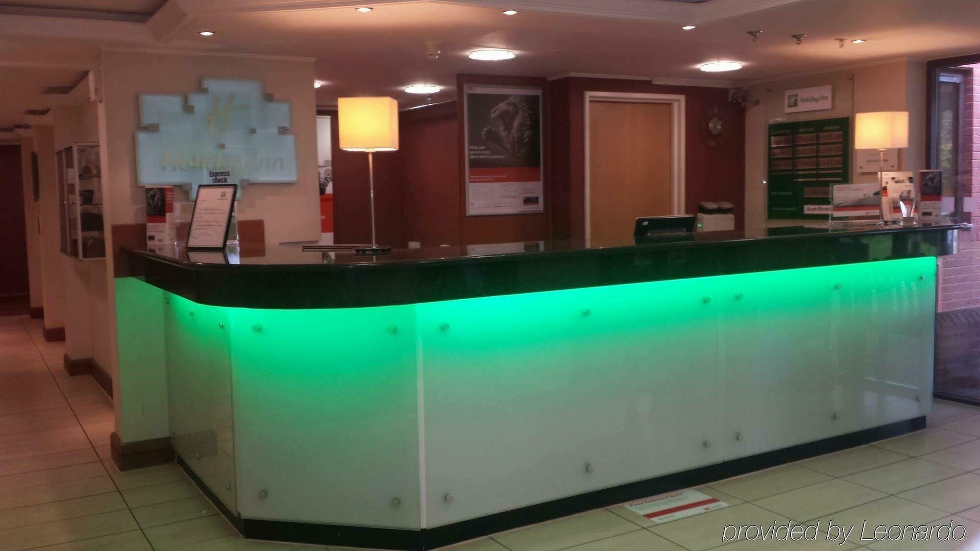 Holiday Inn Northampton By Ihg Екстериор снимка